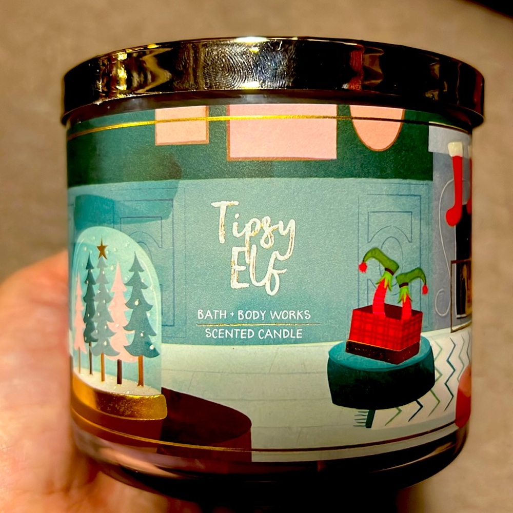 Bath and Body Works BBW Tipsy Elf 3 Wick Candle Brand new